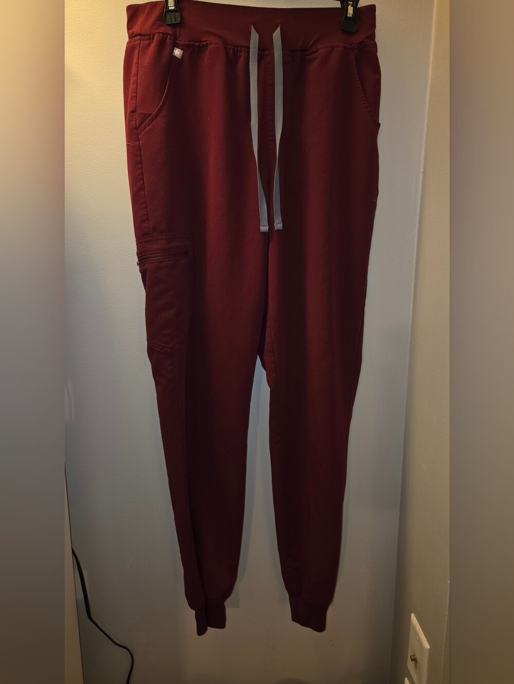 Figs Technical Collection Burgundy Scrub Pants Men's Tansen Jogger Medium Tall